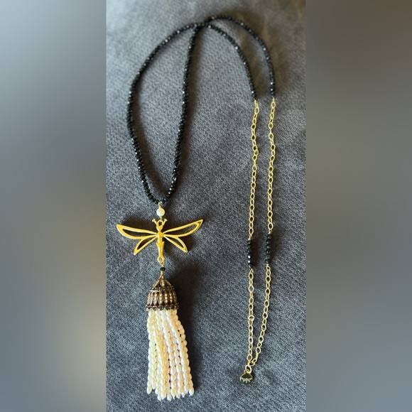 *NWOT* Beautiful Tabelina Onyx and Pearl Tassel Necklace - Picture 5 of 8